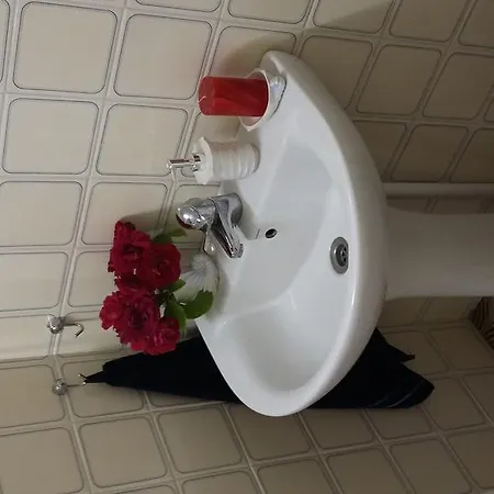 White Semesterbostad Kuressaare