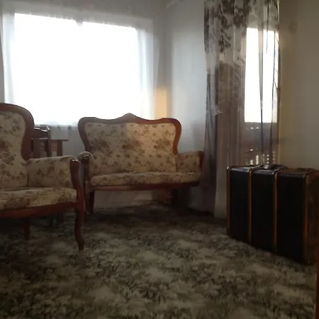 Semesterbostad White Kuressaare